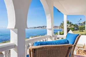 Property grounds - Bright Beachfront Apartment - ref 157 by Costarentals (Las Lagunas de Mijas)