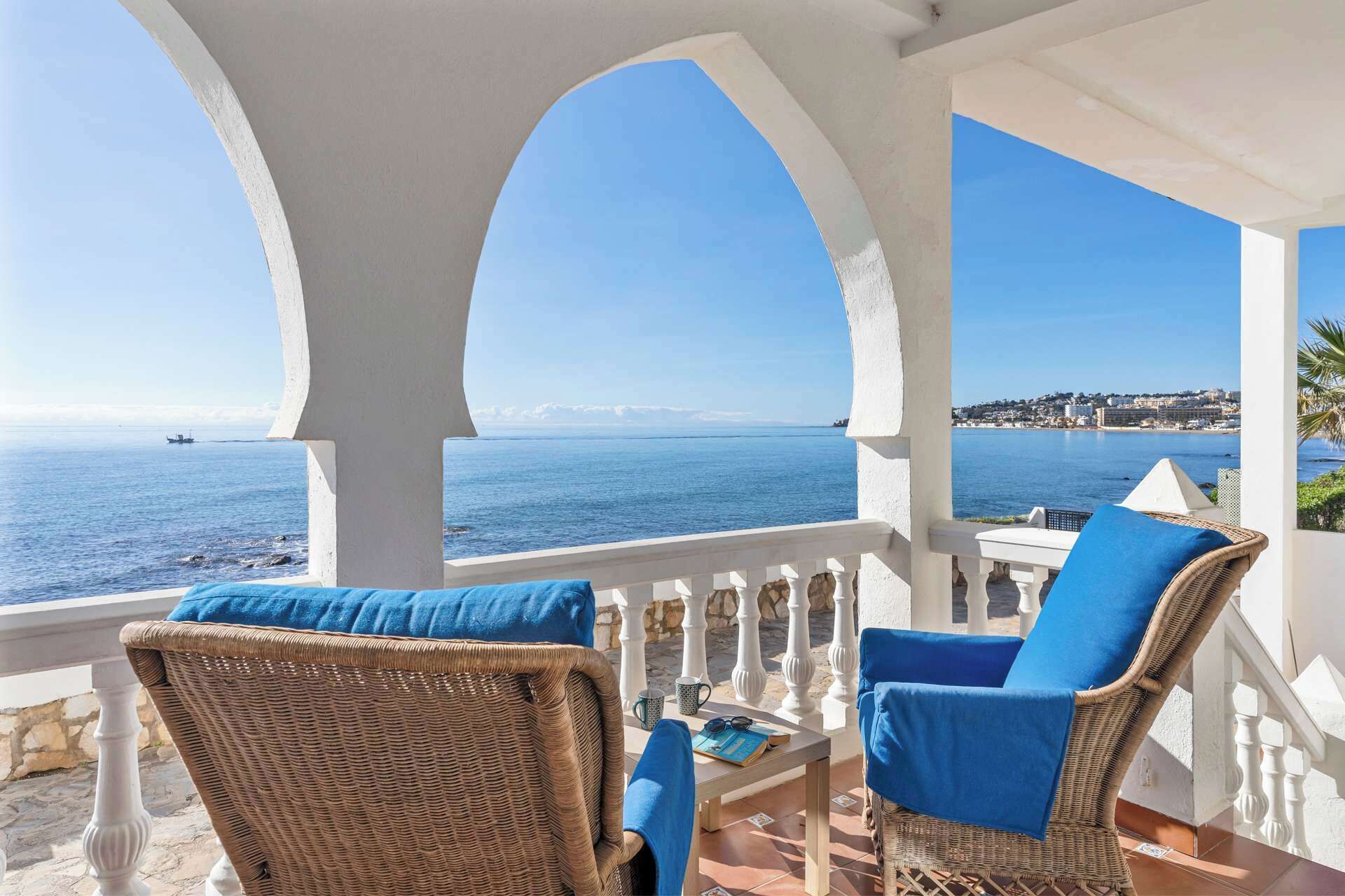 المنطقة المحيطة بالمنشأة