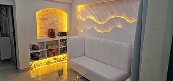 Standard Double Room | Free WiFi, bed sheets