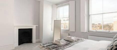 熨斗/熨衫板、Wi-Fi、床單