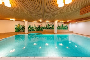 Pool - Holiday home on the popular Via Tinus above St. (St. Moritz)