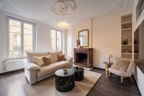 Smart TV - Mirabelle - Charming apartment Cœur de Metz - Netflix & Prime Video - Wifi (Metz)