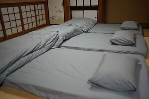 3 makuuhuonetta, internet, vuodevaatteet