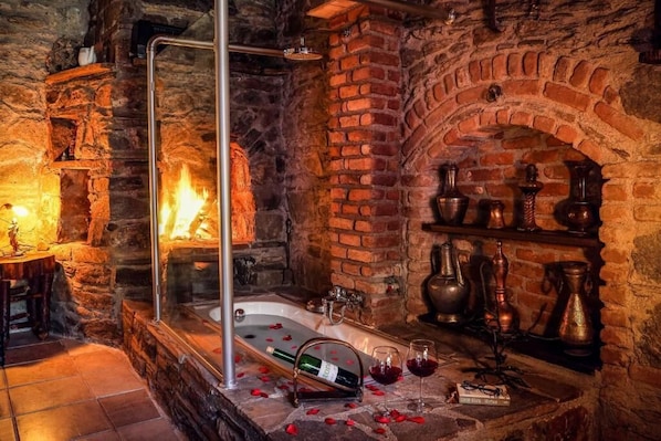 Deluxe Double Room, Garden View | Interior