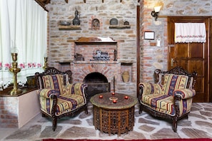 In-room safe, individually decorated, individually furnished - Stone House (Selcuk)