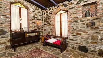 Habitació familiar, pati, vistes al jardí | Interior