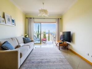 TV - mit Whirlpool by Interhome (Albufeira)