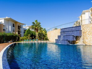 Pool - "Blue" mit Infinity Pool by Interhome (Albufeira)