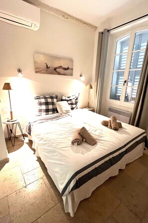Unclassified image, 4 of 13, button - Originelle Maisonettewohnung im historischen Zentrum by Interhome (Saint-Tropez)