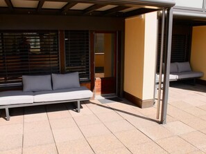 Terrace/patio - Residenz Davos von Swisspartments by Interhome (Davos)