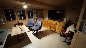 Televisión, chimenea