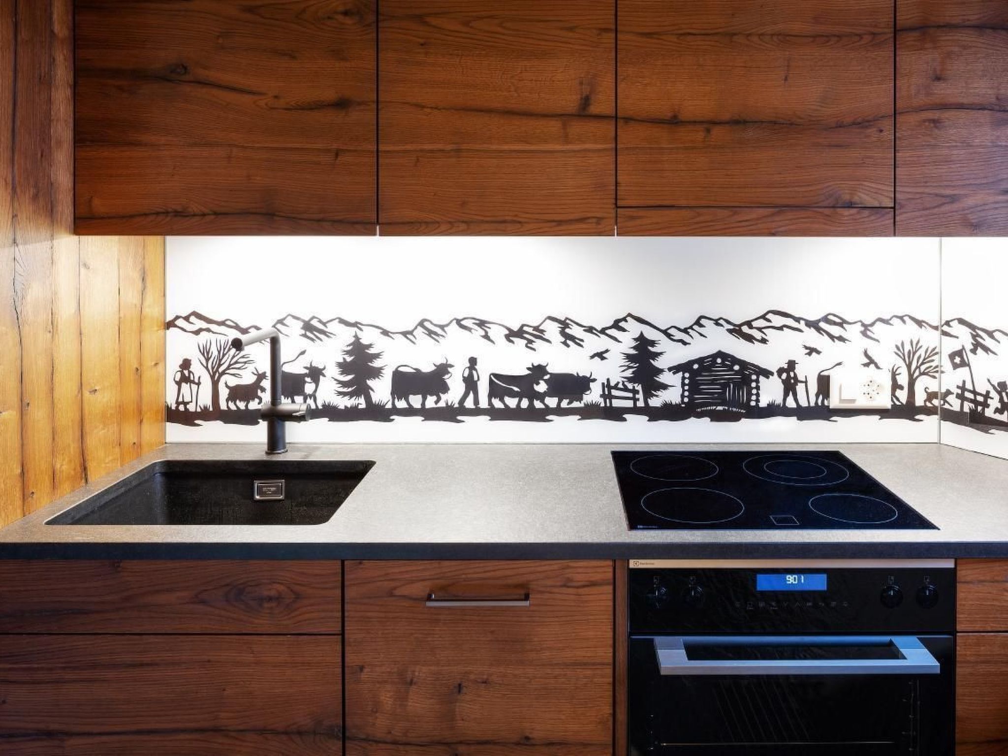 Fridge, oven, dishwasher, cookware/dishes/utensils