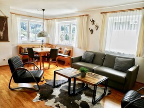 TV, fireplace, DVD player - Alpinresort Kaprun top 2 by Interhome (Kaprun)
