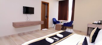 Hotel Nirvana Inn Near Expo Center