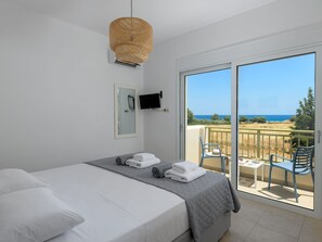 2 bedrooms, Internet - Liebevoll ausgestattetes Haus in ruhiger Lage mit beheiztem Pool und Meerblick by Interhome (Gennadi)