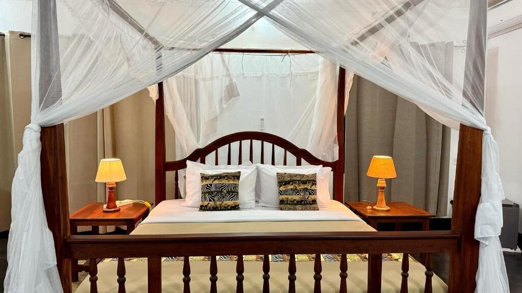 In-room safe, blackout curtains, free WiFi