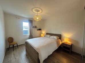 Iron/ironing board, WiFi - Villa "La marine" with garden, terrace and swimming pool (Les mathes)
