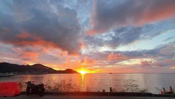 Apartment, 1 Bedroom, Accessible, Ocean View | Beach