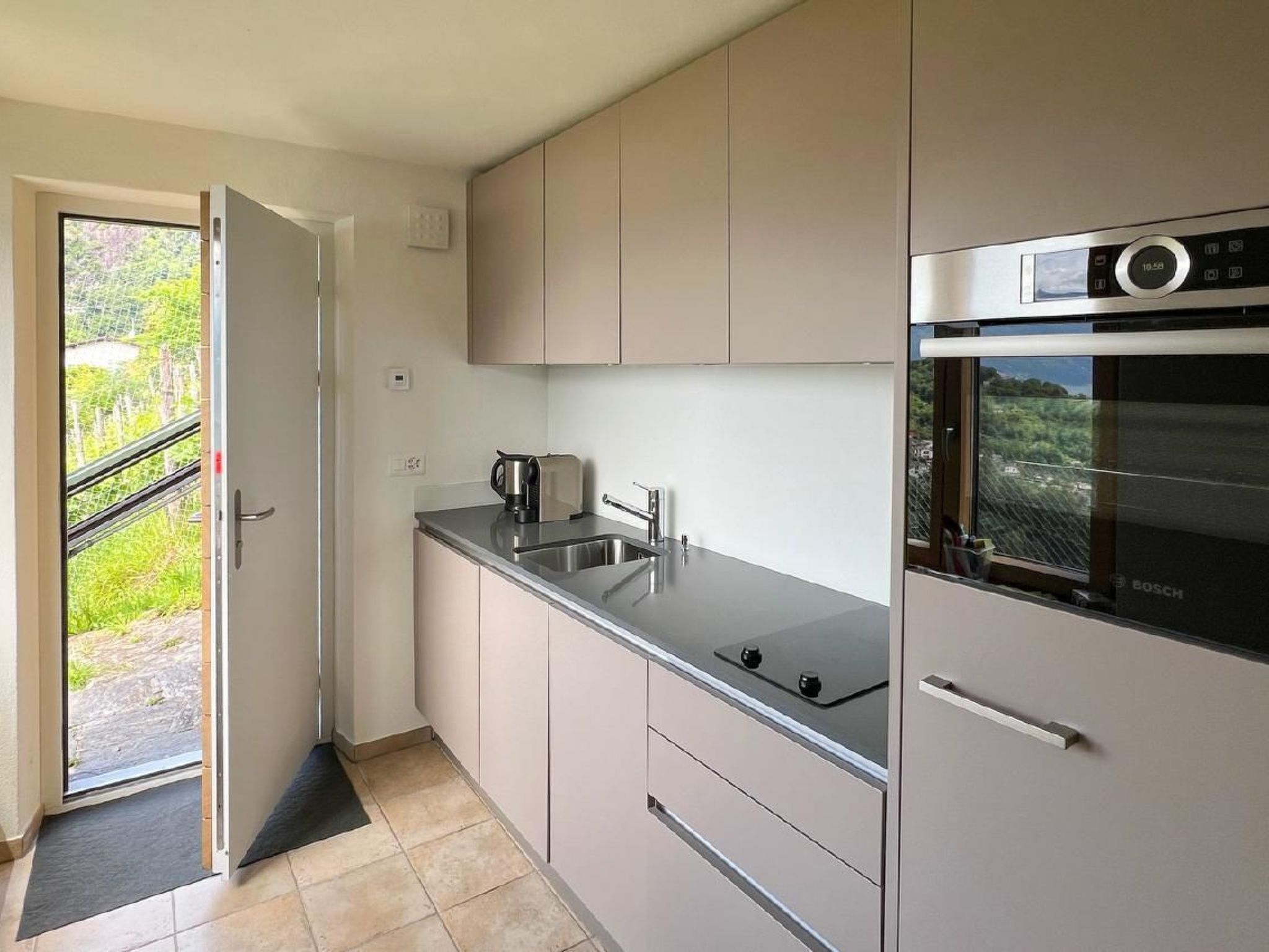 Réfrigérateur, four, lave-vaisselle