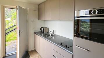 Réfrigérateur, four, lave-vaisselle