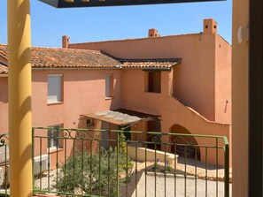 Property grounds - in Strandnähe by Interhome (Bandol)