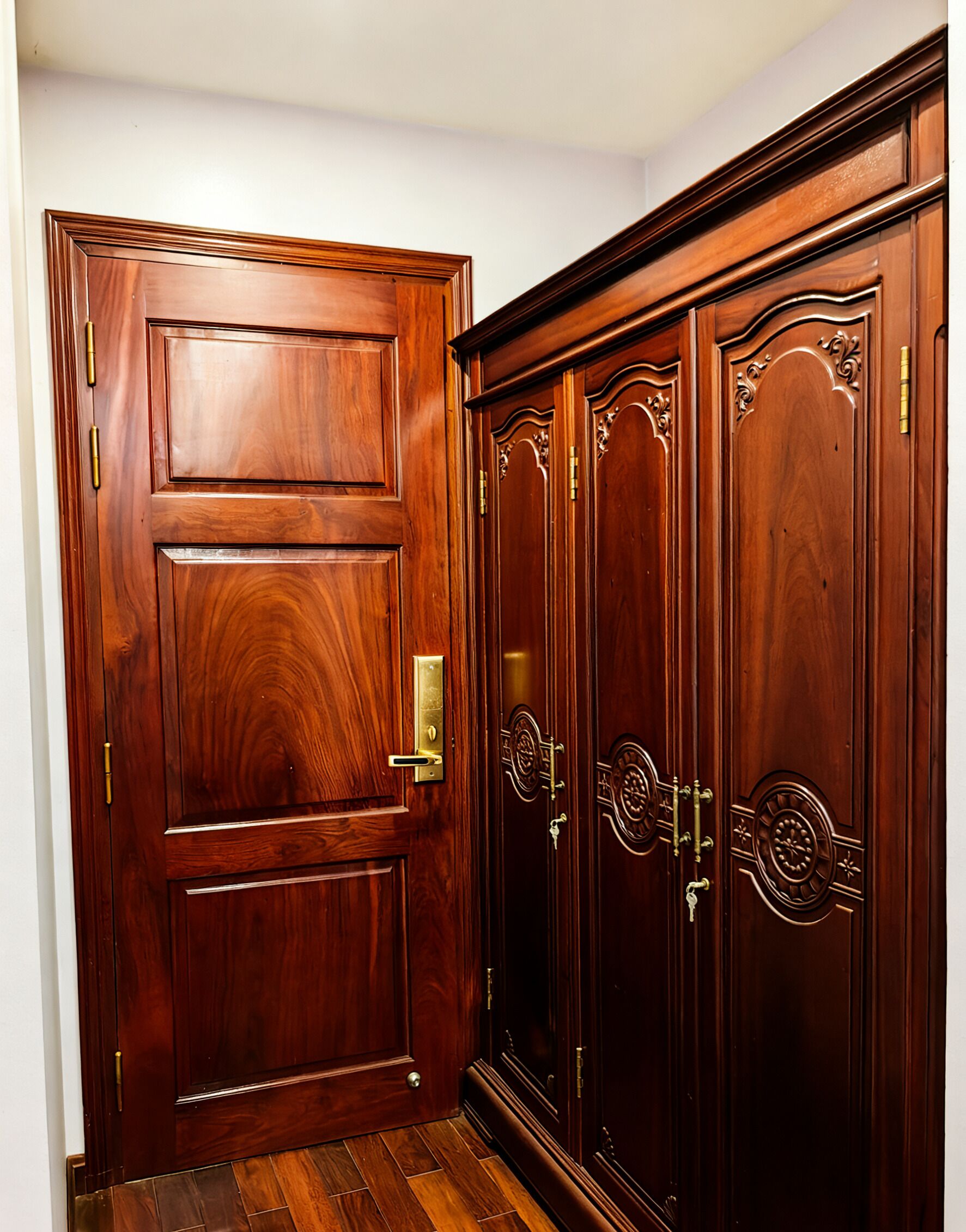 المنشأة من الداخل