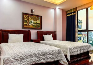 Standard Twin Room | Free WiFi, bed sheets - HEYI HOTEL (Tu Son)