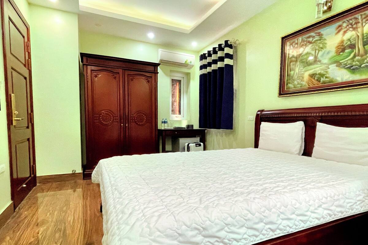 Standard Double Room | Soundproofing, WiFi (free), bed sheets