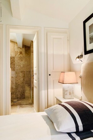 Room - Charmante Wohnung im historischen Zentrum by Interhome (Saint-Tropez)
