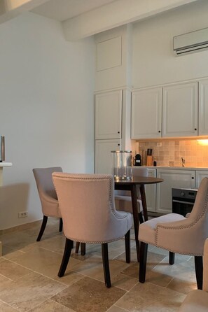 Dining - Charmante Wohnung im historischen Zentrum by Interhome (Saint-Tropez)