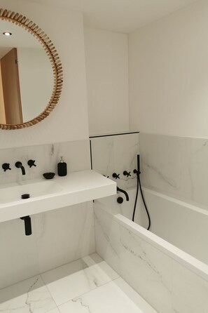 Towels - Außergewöhnliche Wohnung am Hafen by Interhome (Saint-Tropez)