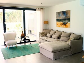 TV, fireplace - Neue Luxusvilla an der Silberküste São Martinho do Porto by Interhome (Alcobaça)