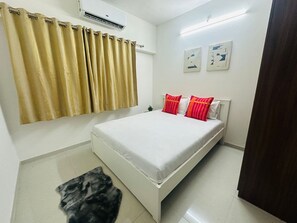 2 bedrooms, free WiFi, bed sheets - 2BR Service apartment B - 2611 Malad by Florastays (Mumbai)