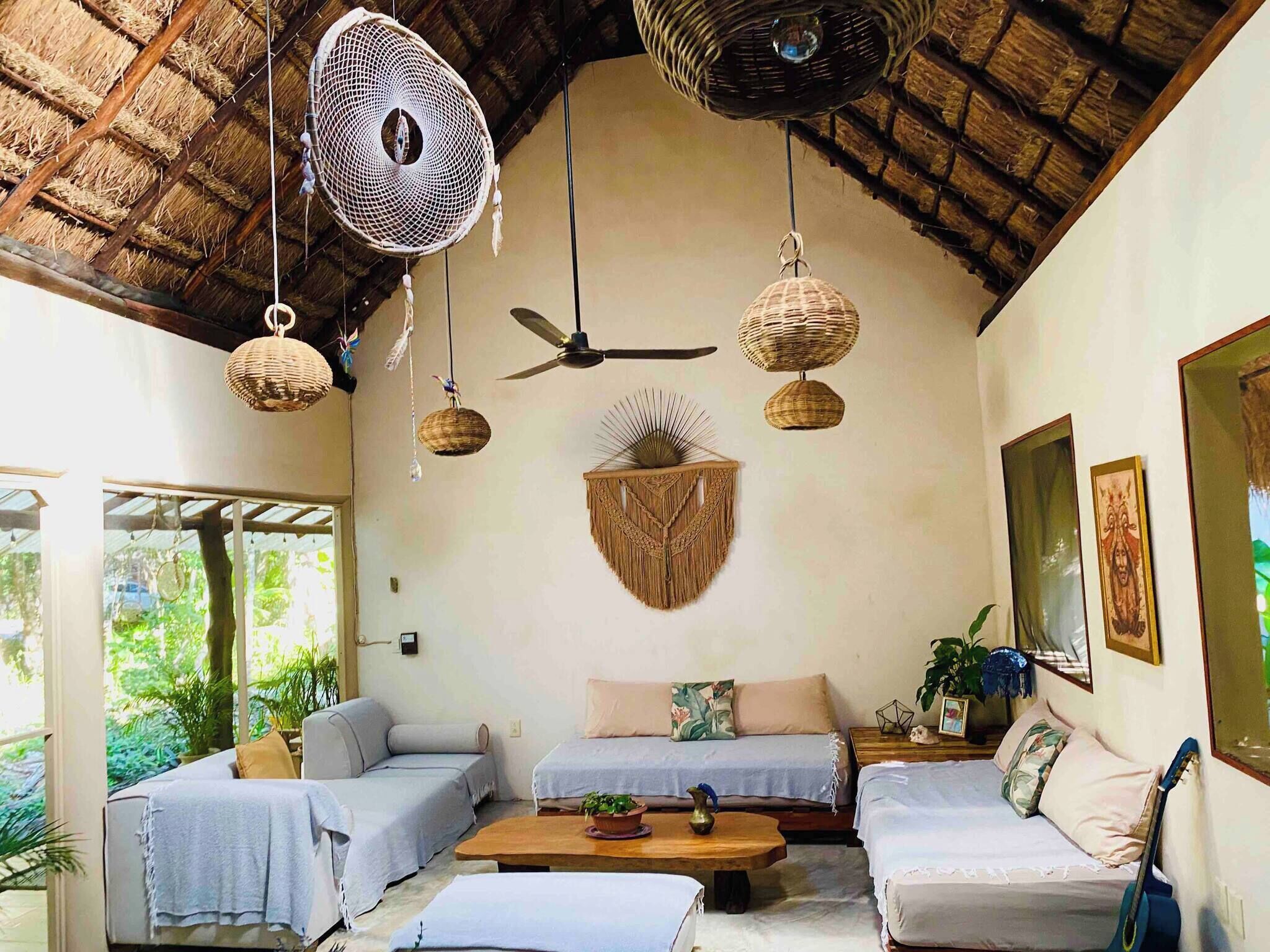 Casa, 4 quartos, sacada, vista para o jardim | Parte interna