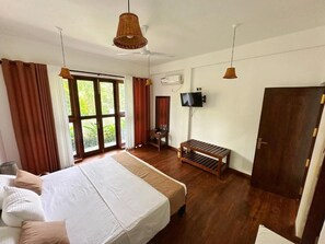 Deluxe-huvila, parveke, näköala uima-altaalle | Ilmaiset vauvansängyt, ilmainen Wi-Fi, vuodevaatteet