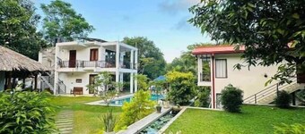 Finch Tangalle