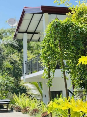 Property grounds - Finch Tangalle (Tangalle)