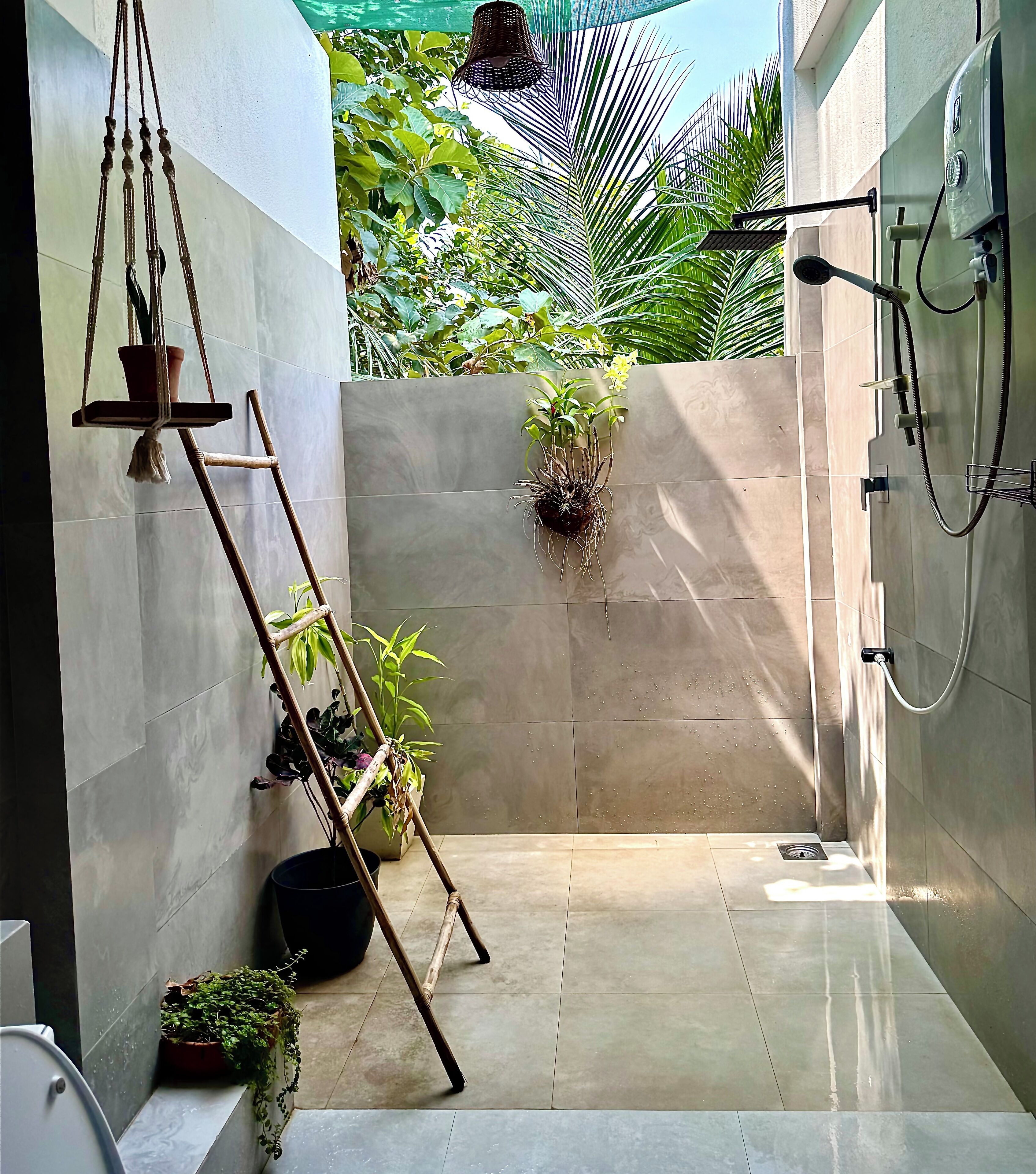 Superior-Villa, Balkon, Poolblick | Badezimmer