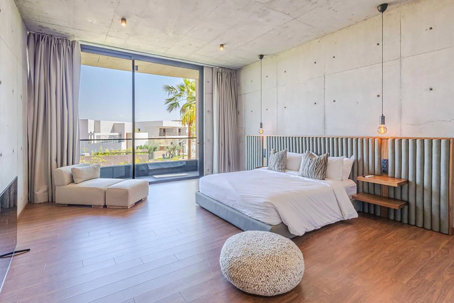 Een strijkplank/strijkijzer, gratis wifi