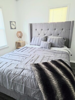 WiFi, bed sheets