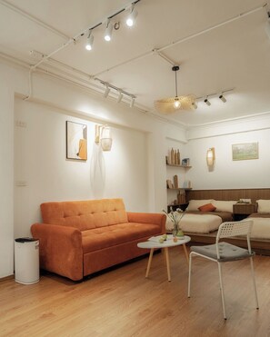 Basic-Studio, Stadtblick | Wohnbereich