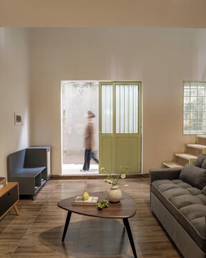 Basic-Studio, Stadtblick | Wohnbereich