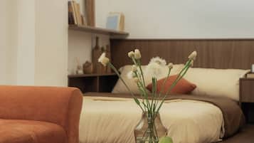 Basic Studio, City View | Free WiFi