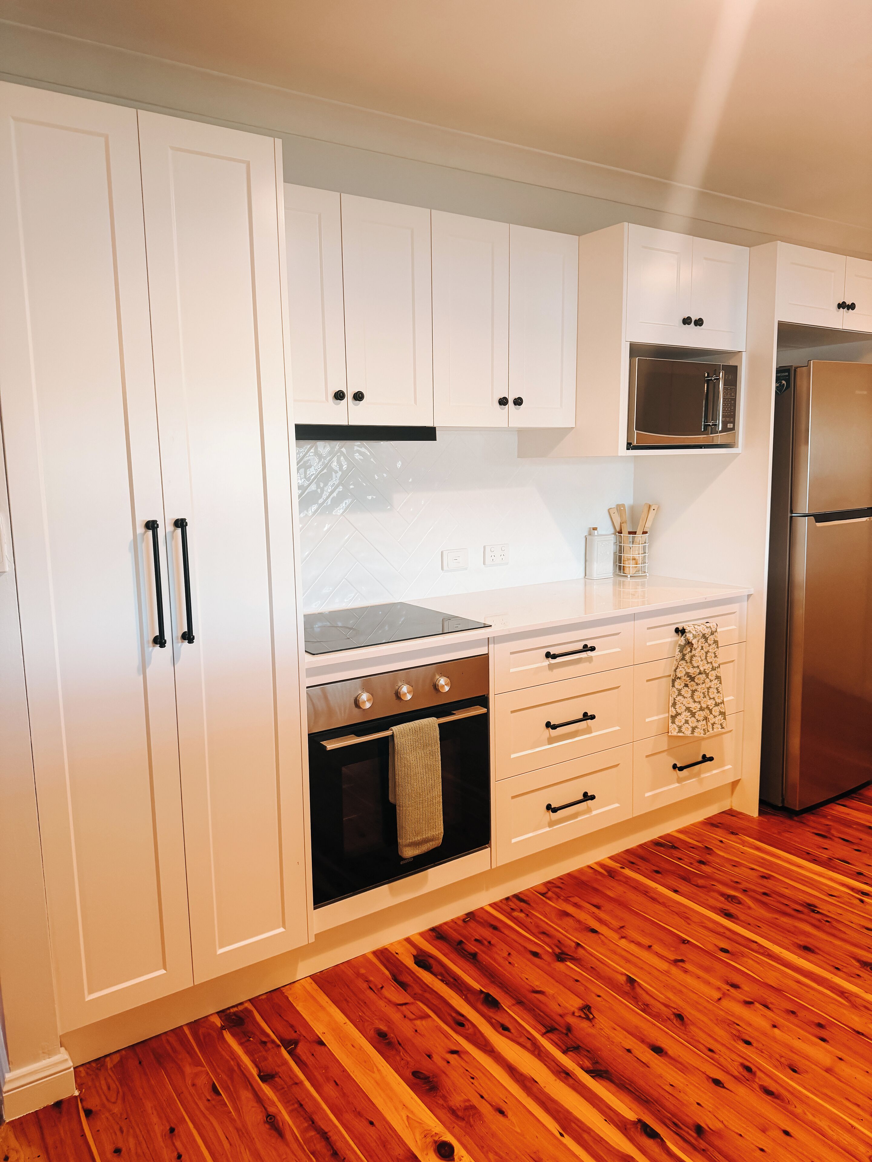 Microwave, oven, stovetop, dishwasher