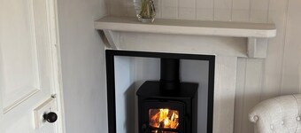 Cosy one bedroom flat in a country house.