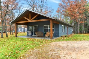Exterior - Cozy Home w/ Lake Camelot Access & EV Charger (Nekoosa)