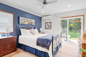 3 bedrooms, free WiFi, bed sheets - Hot Tub Getaway w/ Lake Camelot Access | Minutes to Sand Valley (Nekoosa)