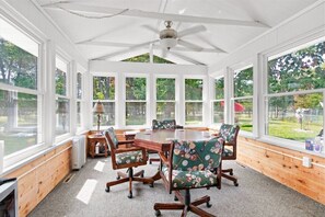 Dining - Hot Tub Getaway w/ Lake Camelot Access | Minutes to Sand Valley (Nekoosa)