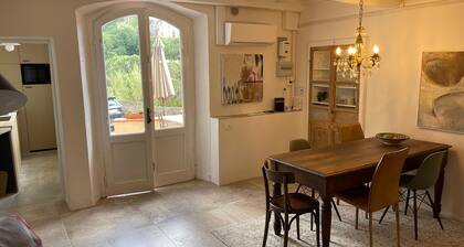 Casa arte alfieri has a small gallery with paintings by my wife Evelyne.