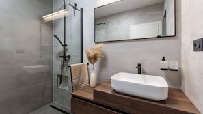 Villa, 6 habitaciones, piscina privada | Baño